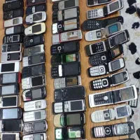 خ گوشی قدیمی جمع اوری گوشی قدیمی