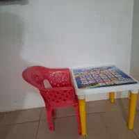 صندلی با میز