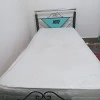 تخت یک نفره