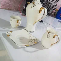 تعدادی ظروف درحدنو سالم بدون لب پر به فروش می رسد|ظروف سرو و پذیرایی|قرچک, قشلاق جیتو|دیوار