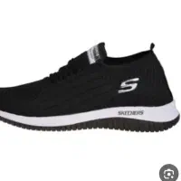 تعدای کفش مال مغازه بوده