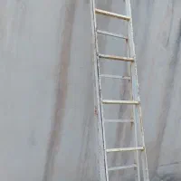 نردبان آهنی