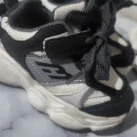 کتونی بچگانه