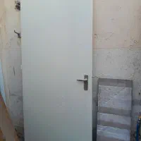 پنجره آهنی و درب چوبی|مصالح و تجهیزات ساختمان|کاشان, باغ ماجد|دیوار