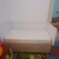 تخت وکمد کودک
