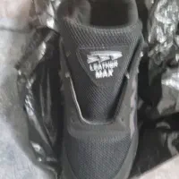 کفش نوسایز 41 فوتبالی