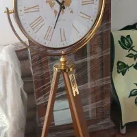 ساعت فلزی ایستاده