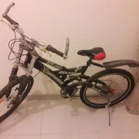 یک دستگاه دوچرخه کورسی دنده ای خارجی۲۶