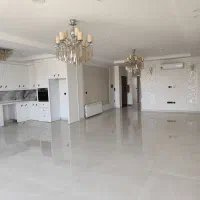 آپارتمان ۲۰۰ متر، صفر، هنرستان، خیابان خوش آب و هوا