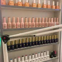 وسایل ناخن کامل به همراه میز بزرگ برا کار