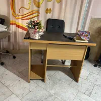 میز تحریر و صندلی تخت بیمارستانی کاناپه تک|مبلمان خانگی و میز عسلی|مشهد, فرهنگیان (شهرک غرب)|دیوار