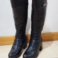 بوت بلند در حد نو سایز ۳۸