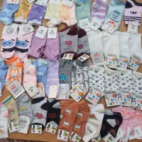 تعدادی جوراب بچه گانه و بزرگانه