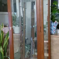 ویترین قهوه ای فندوقی