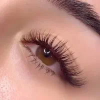 اکستنشن و لیفت مژه و ابرو