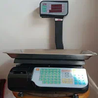 ترازو فروشگاهی محک ظرفیت 35 کیلوگرم در حد نو