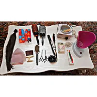 تعدادی لوازم ارایشگاه به علت جمع اوری