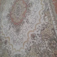 قالی گل برجسته