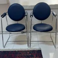 صندلی پایه استیل