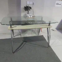 میز ناهارخوری شیشه ای