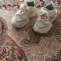 لباس|کفش و لباس بچه|ابریشم, |دیوار