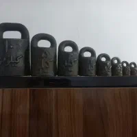 مزایده فروش ۲۲ کیلو وزنه ترازو قدیمی قیمت ۲۵۰۰