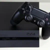 یک دستگاه PS4
