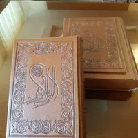 قرآن نفیس عطری وزیری با جلد و قاب چرمی|کتاب و مجله مذهبی|تهران, سهروردی|دیوار