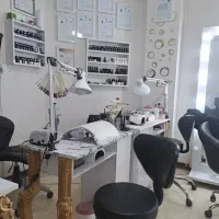 اجاره صندلی در آموزشگاه و آرایشگاه|اجارهٔ دفتر کار، اتاق اداری، مطب|اصفهان, ملکشهر|دیوار