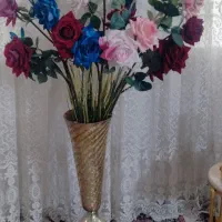 گل و گلدان