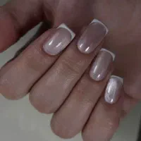 کاشت ناخن  فقط با۲۰۰ تخفیف ویژه.رنگ ولایت