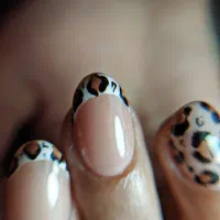 تخفیف یلدایی خدمات کاشت ناخن و آموزش ناخن