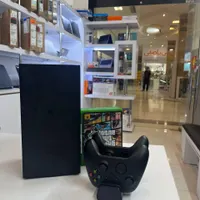 xbox سری x دو دسته با 3 تا بازی cd