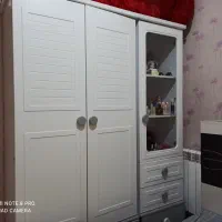 کمد دو تیکه  و تخت تک نفره ۲ عدد با تشک