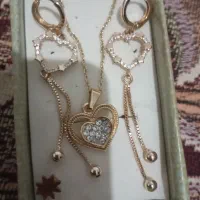 گردنبند همراه گوشواره