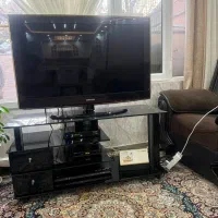 میز و تلویزیون