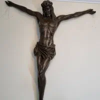 مجسمه برنزی مسیح