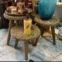 سه‌ پایه و گلدان حصیری