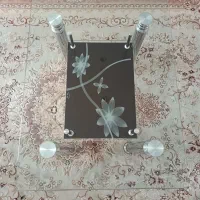 میز ناهارخوری بدون صندلی