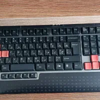 کامپیوتر ومیز