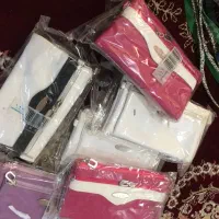 شارژر و کیف گوشی و پول و بند موبایل