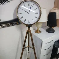 ساعت کنارسالنی ۳ پایه لوتوس طلایی