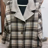 کت چهارخونه نو نو اصلا پوشیده نشده . جنس ترک