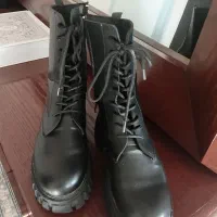 نیم بوت زنانه|کیف، کفش، کمربند|پرند, فاز ۴|دیوار