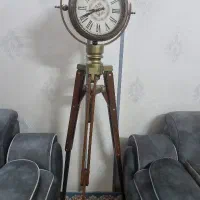 ساعت چوبی ایستاده