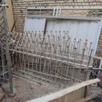 فروش ضایعات اهن و درب اهنی و حفاظ اهنی و خاموت|مصالح و تجهیزات ساختمان|اصفهان, خواجو|دیوار