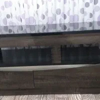 میز تلویزیون در حد نو تمیز