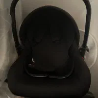 کریر و لباس نوزاد