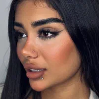 خدمات حرفه ای در منزل مشتری(پیرسینگ،بافت مو،مژه)