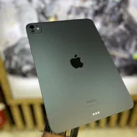 Ipad pro 2024 m4 مشکی ۲۵۶گیگ